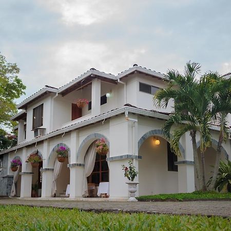 El Lugar Boutique Hotel Cerritos Екстер'єр фото