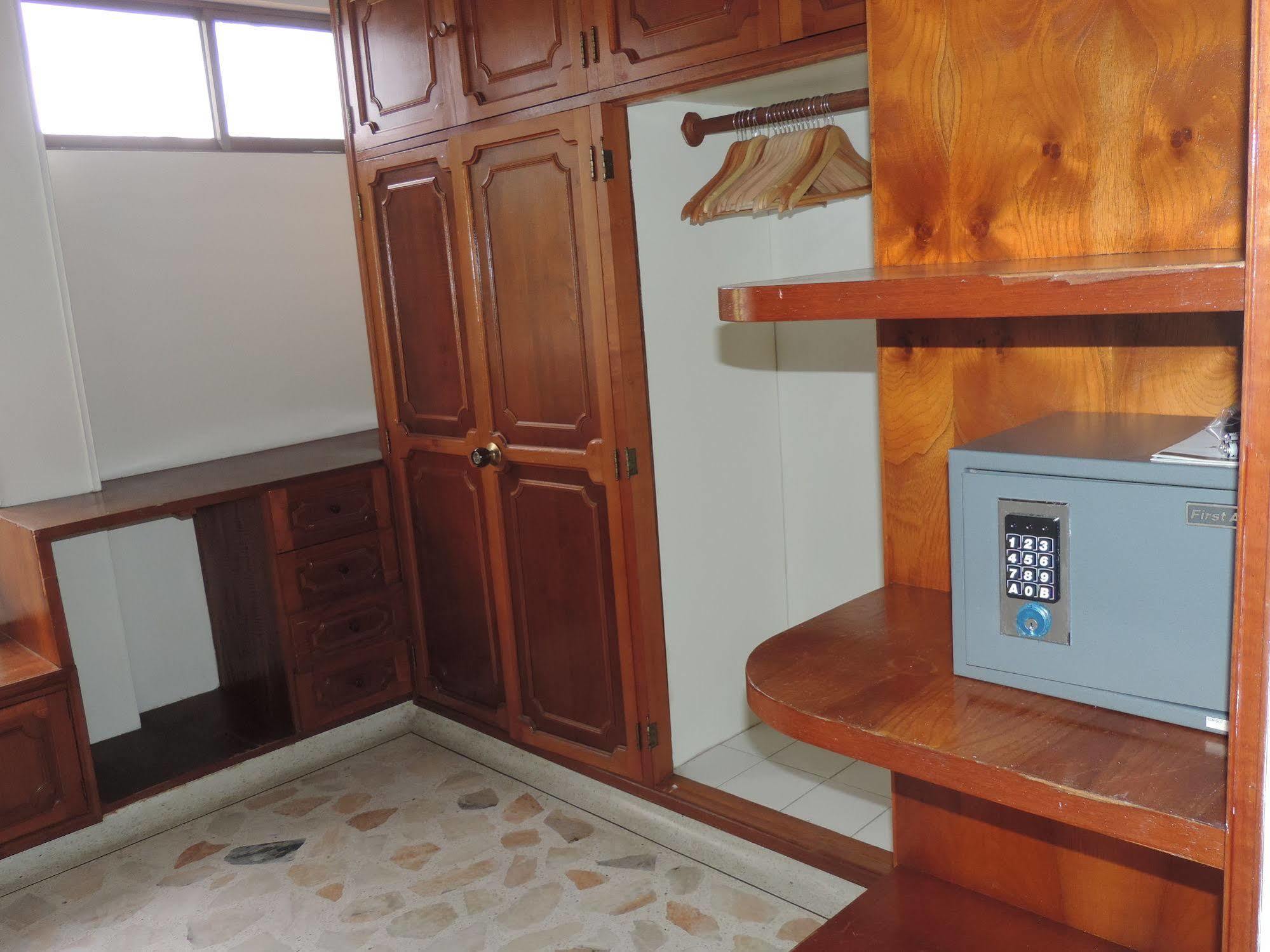 El Lugar Boutique Hotel Cerritos Екстер'єр фото