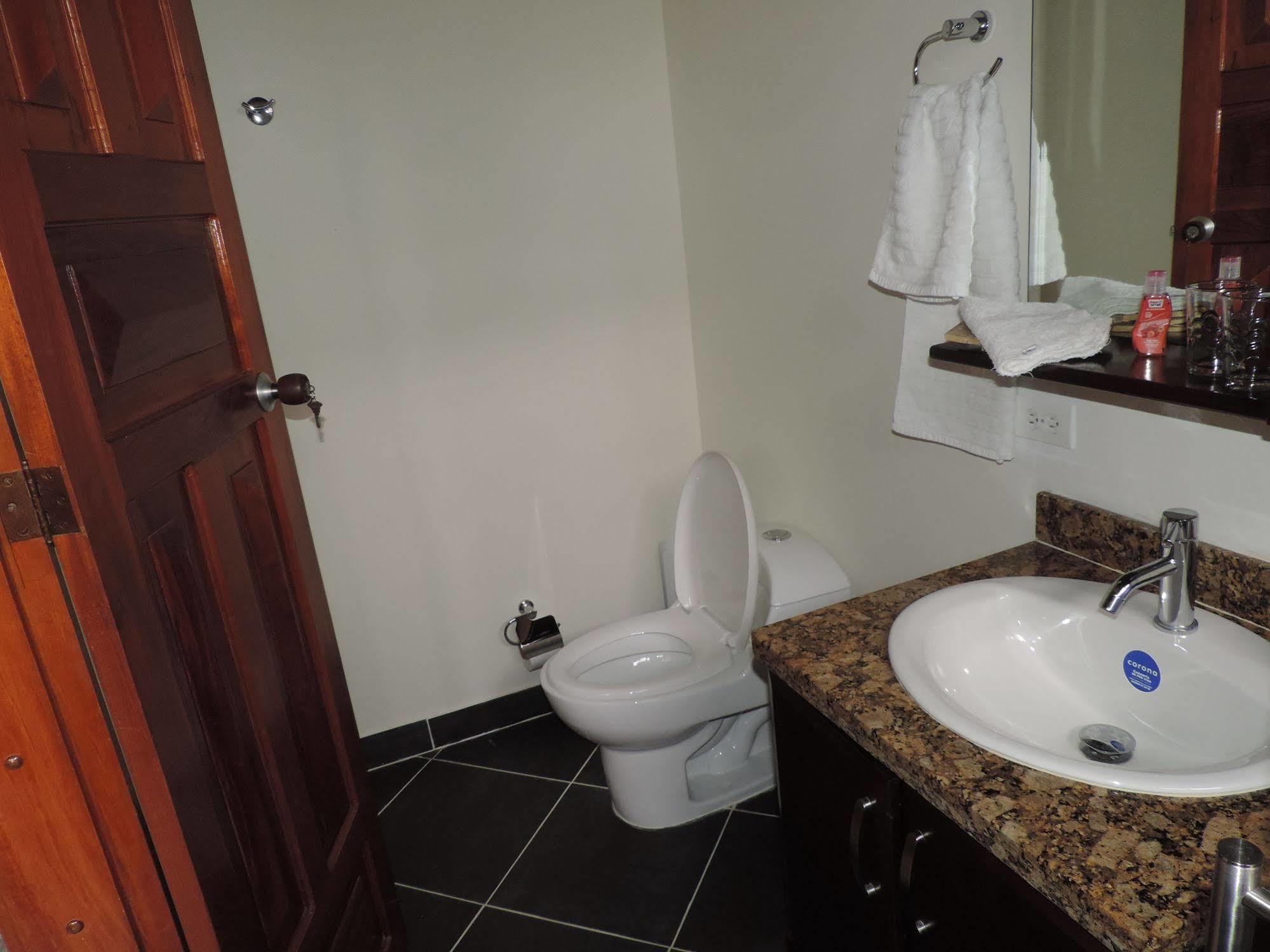 El Lugar Boutique Hotel Cerritos Екстер'єр фото